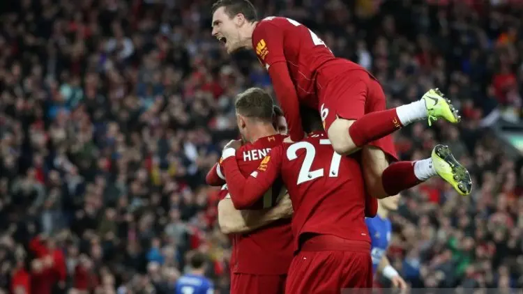 Dramatis, Liverpool Taklukkan Leicester 2-1 Berkat Penalti Injury Time
