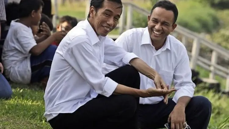 Beda Ucapan Selamat HUT ke-74 TNI Antara Anies & Jokowi