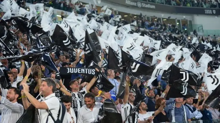 Petisi Fans Juve untuk Hilangkan Bintang Conte