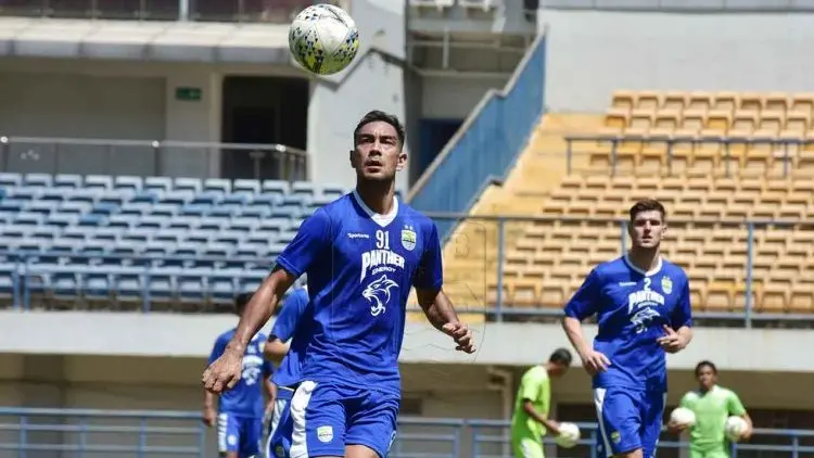 Dokter Persib Berharap Omid Nazari Tak Cedera Serius