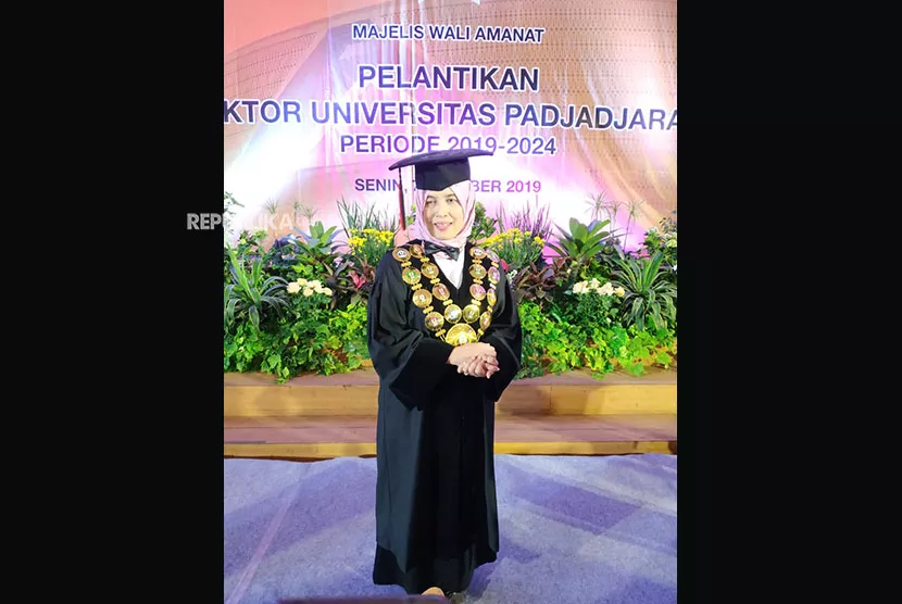 Rina Indiastuti Resmi Dilantik Menjadi Rektor Unpad 2019-2024