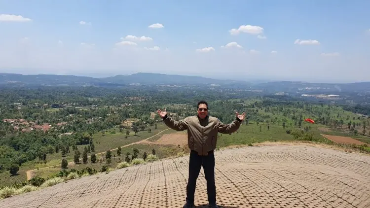 Disparbud Jabar Dorong Wisata Adrenalin di Bukit Santiong