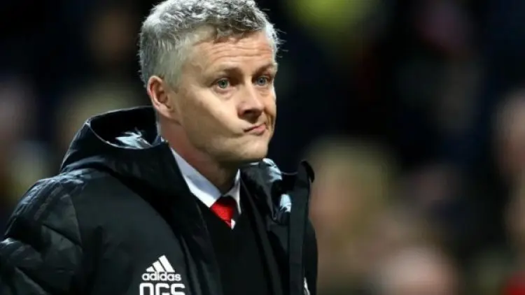 #OleOut Bergemuruh, Fans MU Berharap Kalah 7-0