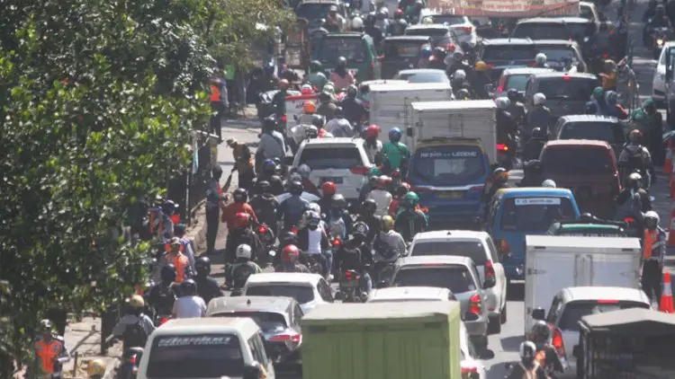 Sikap Kami: Tangan Besi di Jalanan