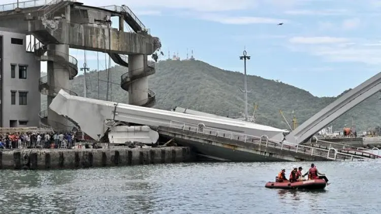 Keluarga Korban Jembatan Runtuh Taiwan Masih Tunggu Kepulangan Jenazah