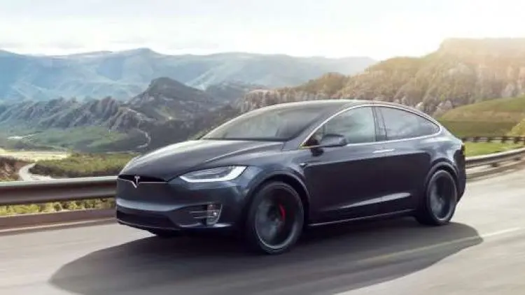 NHTSA Tanggapi Petisi 2.000 Unit Tesla Kena Recall