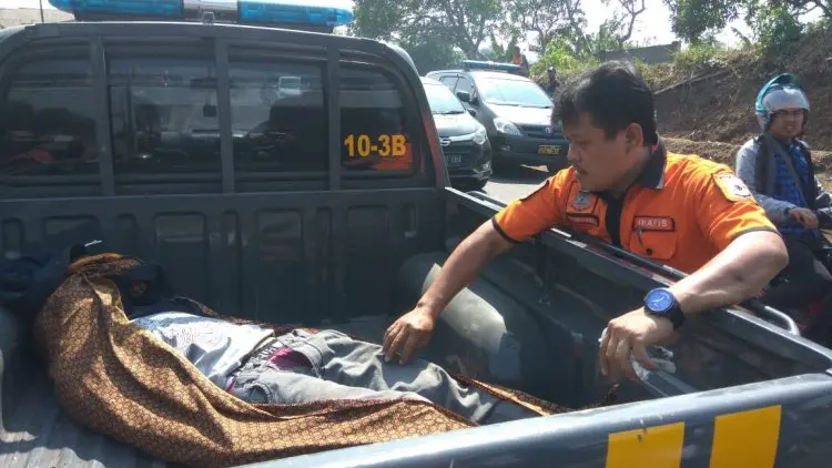 Warga Cipatat Tewas Gantung Diri di Kiara Payung