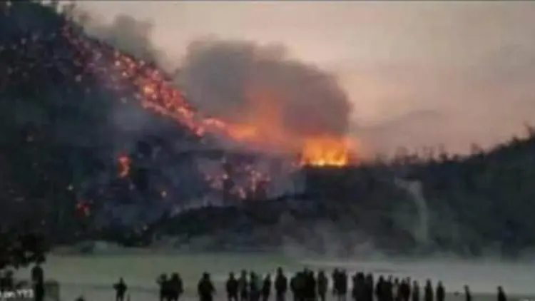 Pemadaman Karhutla di Kawah Putih Harus pakai Water Bombing