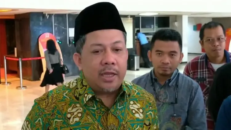 Jubir Prabowo Usul Jokowi Ambil Fahri Hamzah
