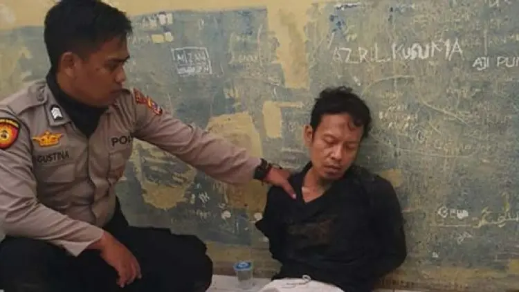 Wiranto Ditusuk Pakai Belati Oleh Pelaku Pria