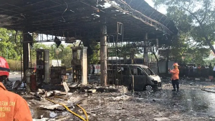 Diduga karena Radiasi Ponsel, SPBU di Daerah Setu Terbakar