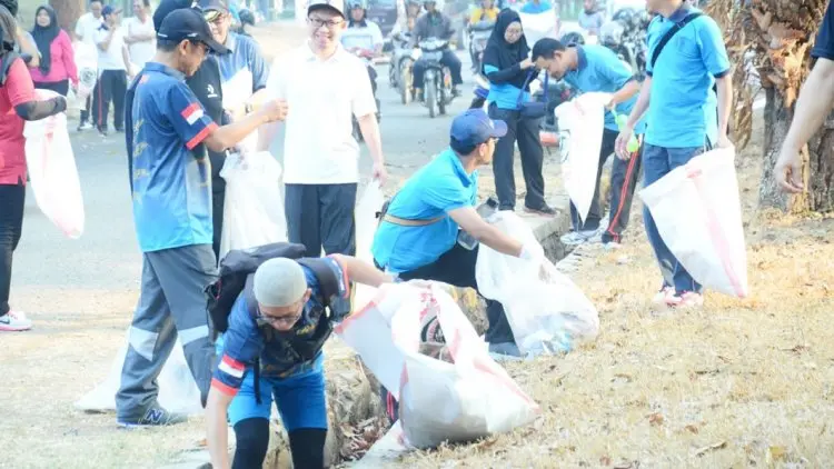 Kujang Plogging Day, Bebersih Lingkungan ala Karyawan PKC