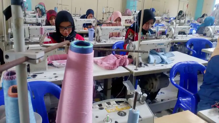 Industri Padat Karya di Jabar Bakal Digeser ke Utara-Timur
