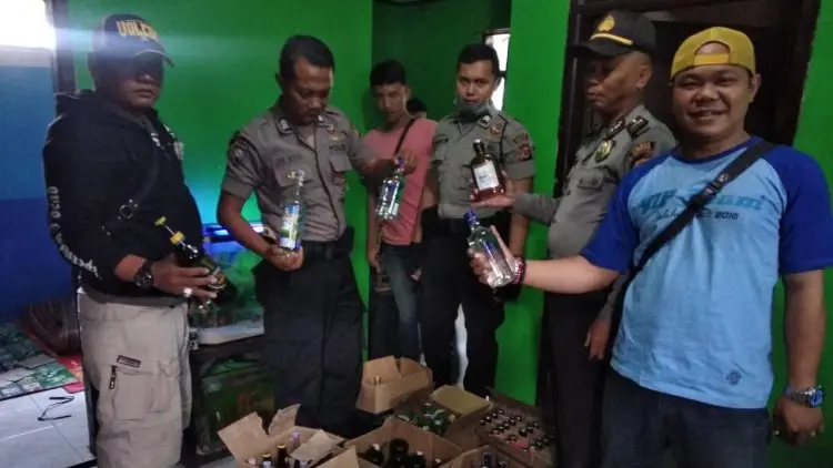 Operasi Tiap Pekan, Polsek Jatinangor Sita Puluhan Miras
