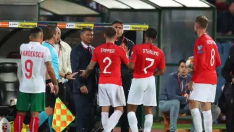 Pelatih Bulgaria Minta Maaf pada Skuad Inggris