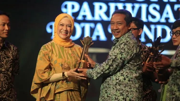 Pemkot Bandung Apresiasi Pelaku Usaha Bidang Pariwisata 