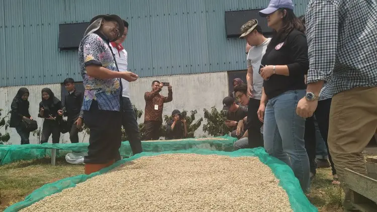 Investor Singapura Minat Cicipi Kopi Jabar