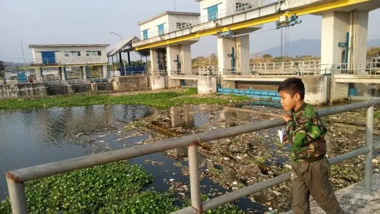 Pencemaran DAS Cimanuk Kian Parah, Pencari Ikan Menjerit