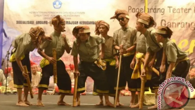 Gotong Royong Membangun Kebudayaan