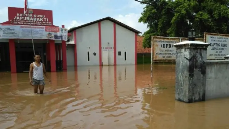 Jangan Abaikan Ancaman Banjir dan Longsor