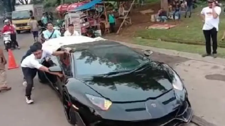 STNK Lamborgini Raffi Ahmad Ikut Terbakar