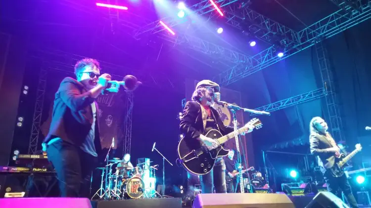 DCDC Rock N'Semble Hancurkan Batasan Antara Skate-Punk dan Gamelan