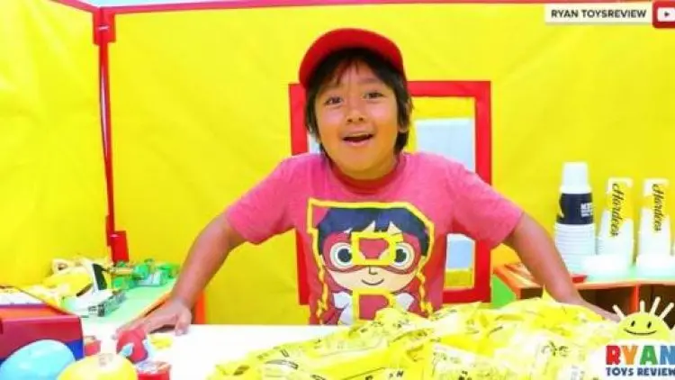 YouTuber Cilik Ini Raup Rp309 Miliar dalam Setahun