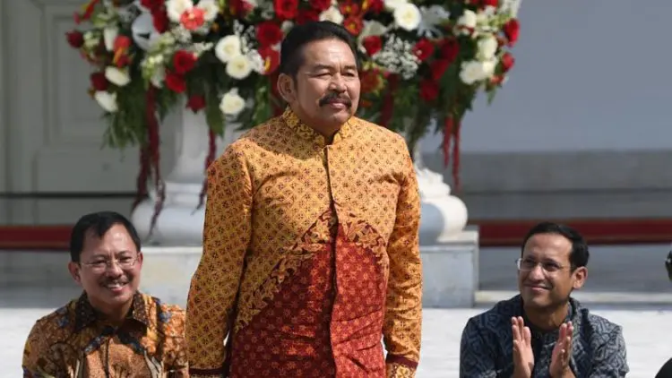 PROFIL: ST Burhanuddin, Jaksa Agung Karir