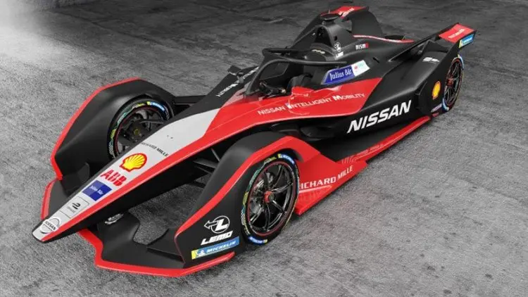 Kimono Jadi Tema Mobil Balap Nissan Formula E