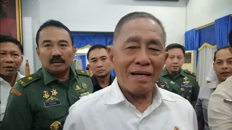 Ryamizard Ucapkan Selamat kepada Prabowo