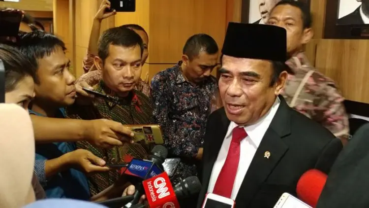 Fachrul Razi Tegaskan Dirinya Bukan Menteri Agama Islam