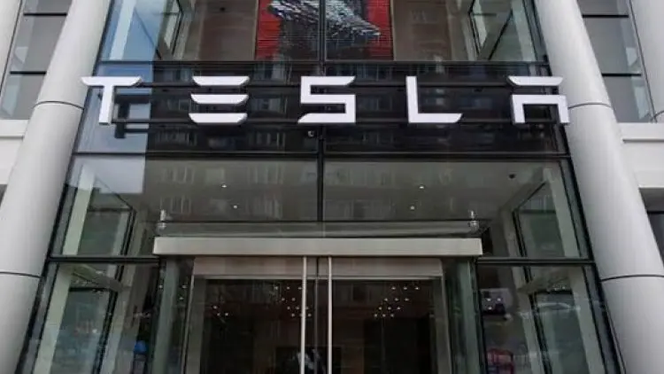 Ini Pemicu Investor Saham Tesla Rugi US$1 Miliar