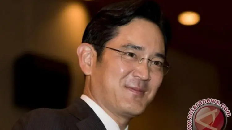 Pewaris Samsung Jalani Sidang Kasus Suap