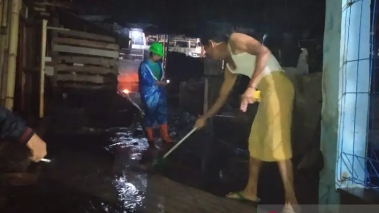 Enam Keluarga di Cianjur Mengungsi Akibat Banjir