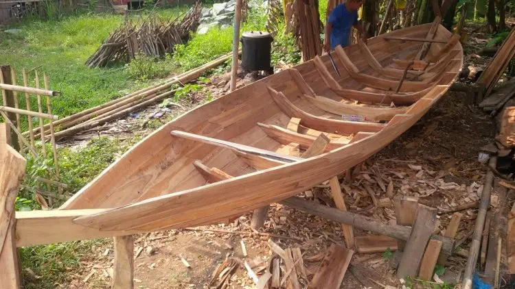 Perajin Perahu Khas Cikao Bandung, Hidup Segan Mati Tak Mau