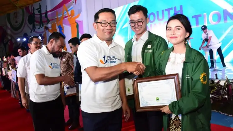 Gubernur Jabar Beri Penghargaan kepada Pemuda Berprestasi