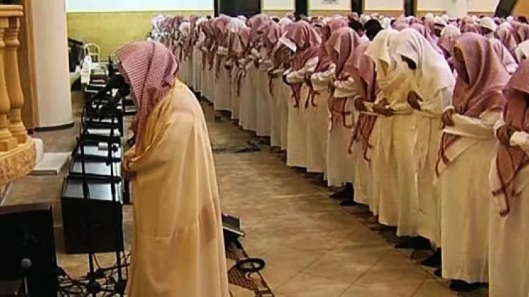 Ketika Jin Ikut Salat Berjemaah