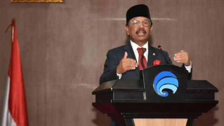 Menteri Kominfo Ajak Masyarakat Beli Ponsel Resmi