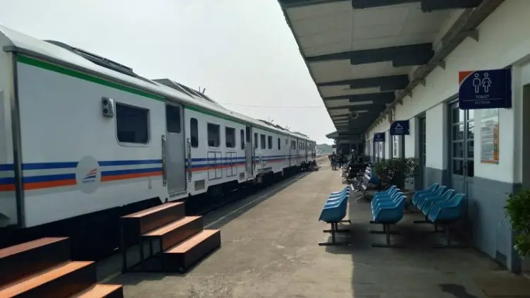 Trek KRL Diperpanjang hingga Cikampek