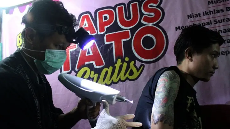 (Foto) Rame-rame Hapus Tato Gratis.....