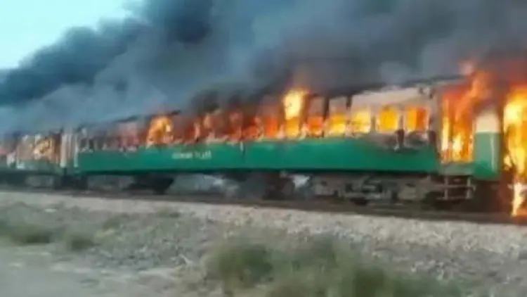 Kompor Meledak di Kereta, 74 Penumpang Tewas