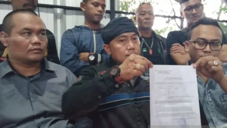 Tuding Iwan Bule Main Mata dengan Kartel, Vijaya Fitriyasa Dipolisikan