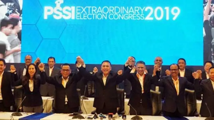 Bagaimana PSSI Perbaiki Kualitas Wasit dan Suporter?