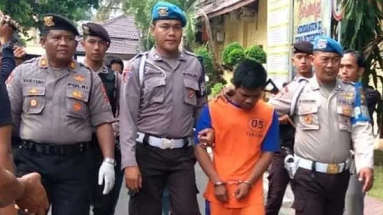Adi: Dua Saya Perkosa, Lainnya Saya Raba