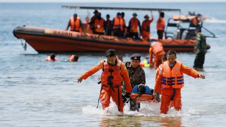 Tim SAR Gabungan Cari Nelayan Korban Tabrakan Kapal Laut