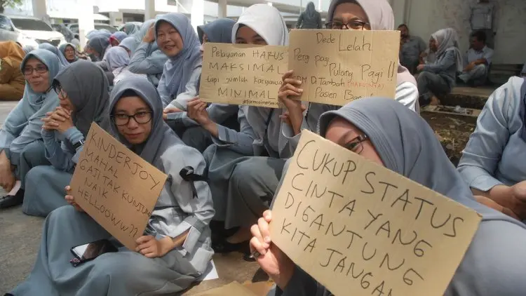 Foto: Demo Ratusan Karyawan RSUD Al-Ihsan