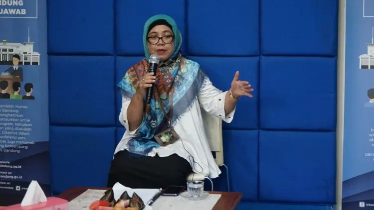 Jangan Buang Sampah ke Sungai