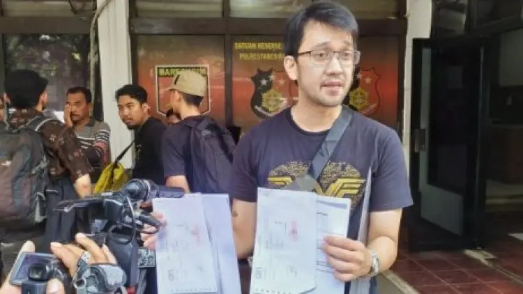 Sikap Kami: Tong Kosong, Penipu Isinya