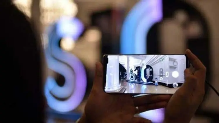 Kamera Depan Galaxy S10 Kini Punya Fitur Slow-mo