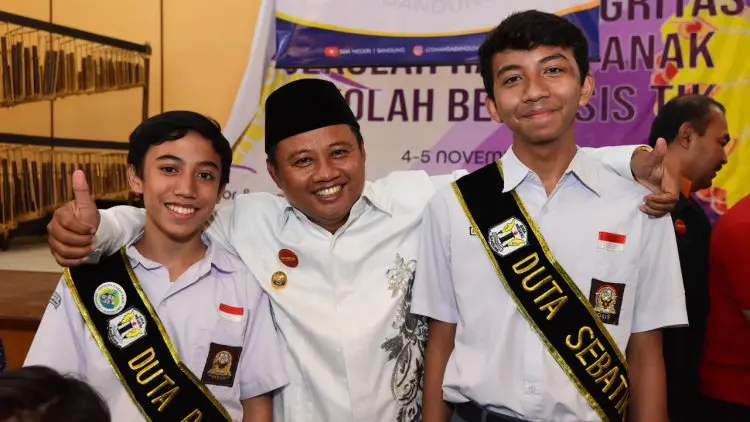 Plh. Gubernur Jabar Deklarasikan Sekolah Ramah Anak dan SeBaTIK